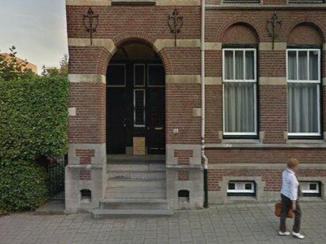 Bedrijfspand te koop in Aarveld, Heerlen