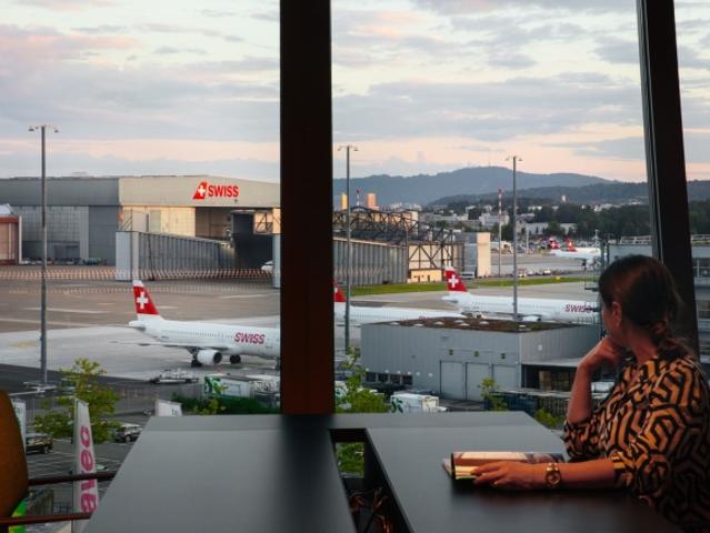 Büro mieten in Einigen, Zürich