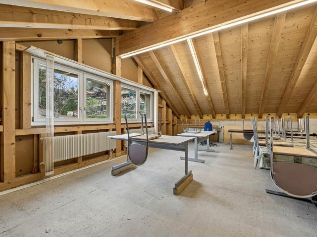 Büro kaufen in Auf der Burg, Lauterbrunnen
