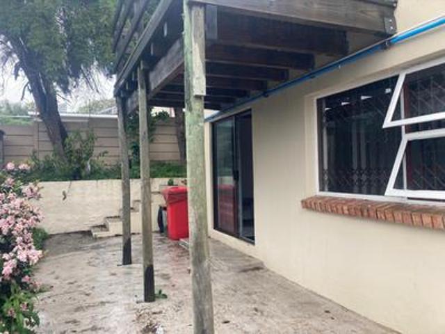 Commercial for rent in Port Elizabeth, Eastern Cape