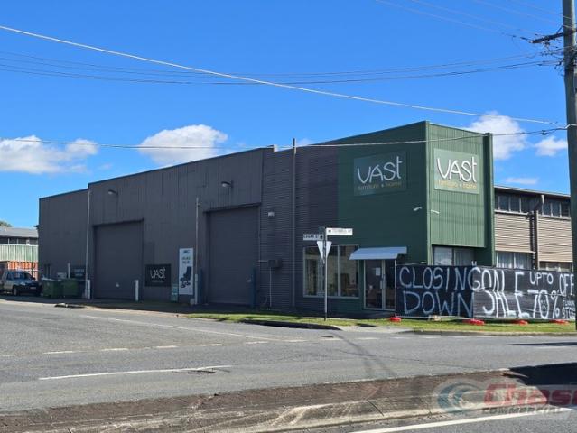 Warehouse for rent in Toombul, Queensland