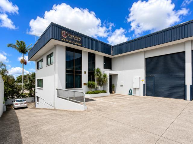 Warehouse for sale in Toombul, Queensland