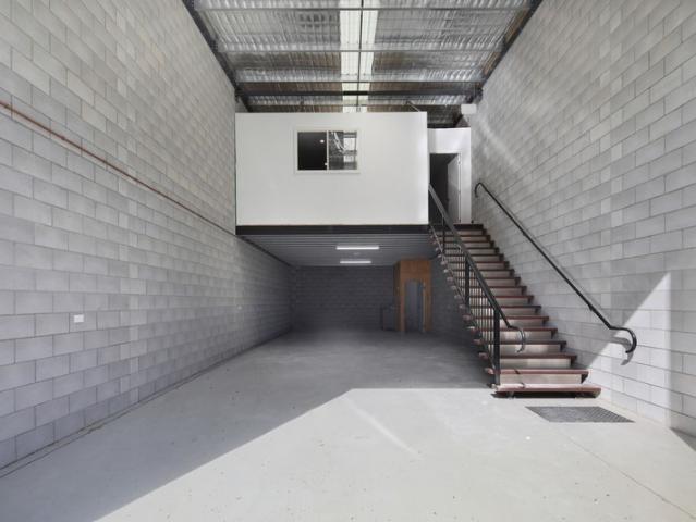 Warehouse for rent in Toombul, Queensland