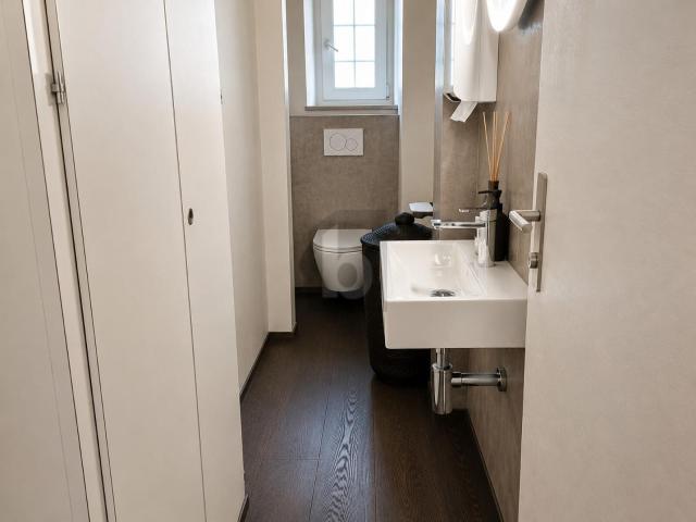 Büro mieten in Einigen, Zürich