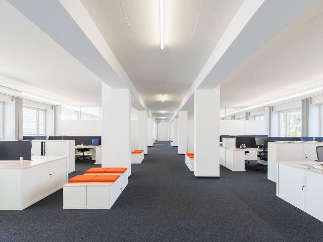 Büro kaufen in Dietlikon, Zürich