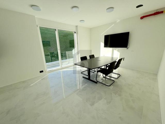 Büro mieten in Feusisberg, Höfe