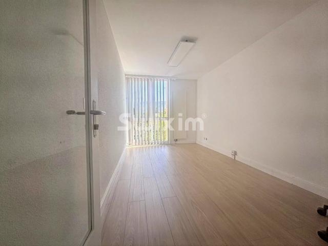 Büro kaufen in Plan-les-Ouates