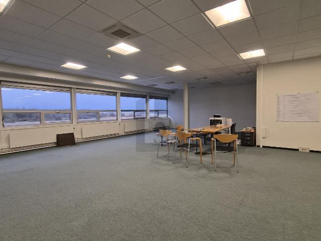Büro kaufen in Rümlang, Zürich