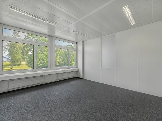 Büro kaufen in Volketswil, Zürich