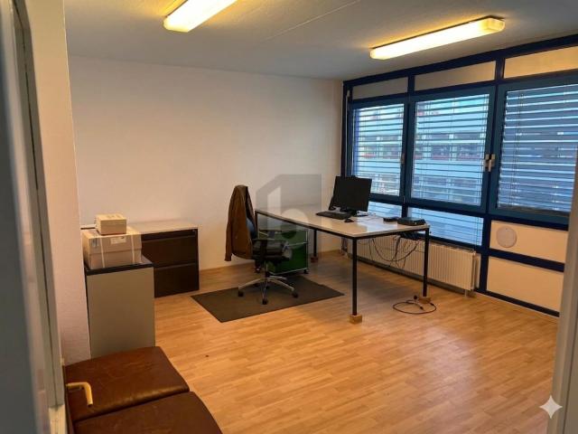 Büro kaufen in Chêne-Bourg