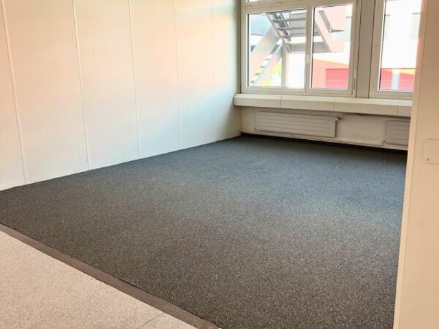Büro kaufen in Volketswil, Zürich