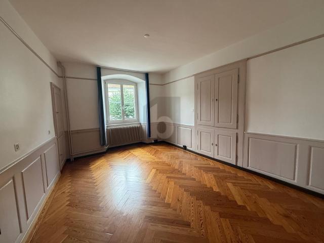 Büro kaufen in Delémont, Jura