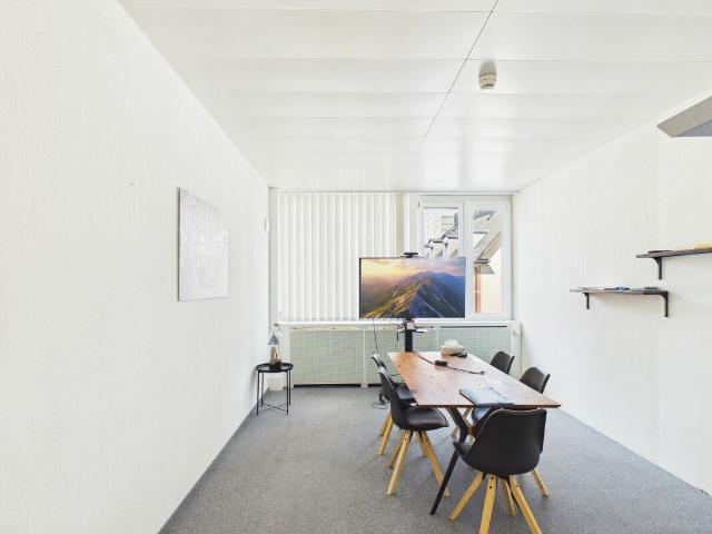 Büro kaufen in Einigen, Zürich