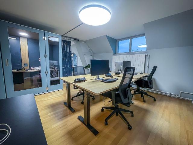 Büro kaufen in Einigen, Zürich