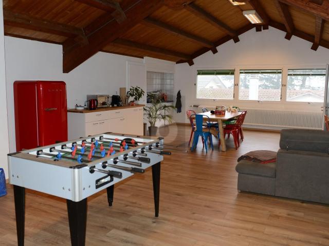 Büro mieten in Grandson, Waadt