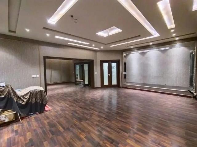House for sale in Faisalabad, Islamabad Capital Territory