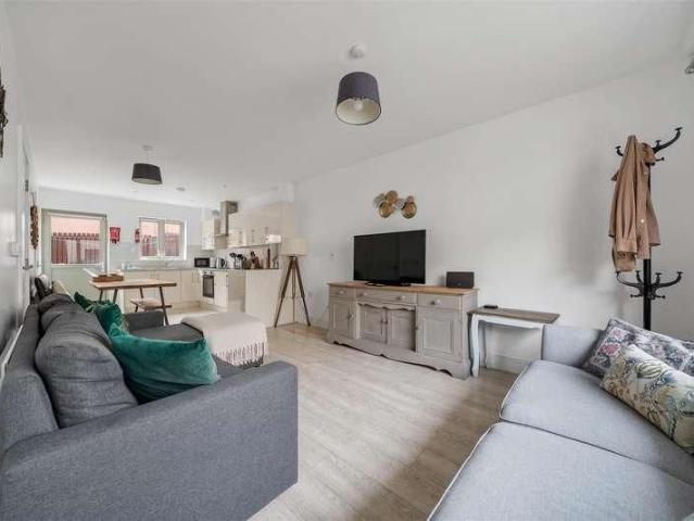 House for rent in Officers Field, Chiswell