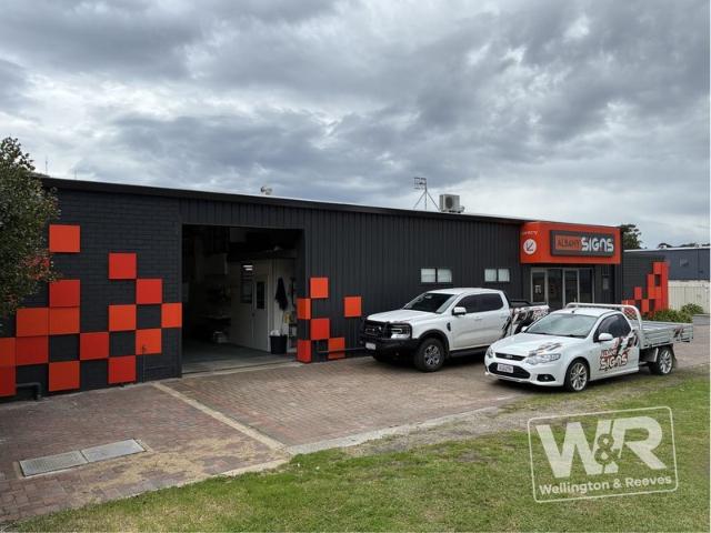 Warehouse for rent in Warral, Western Australia
