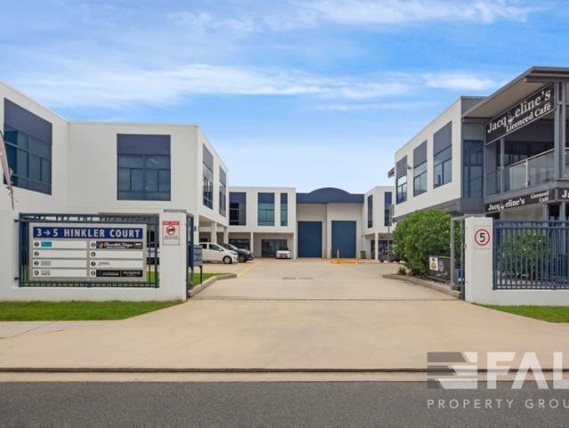 Warehouse for rent in Toombul, Queensland