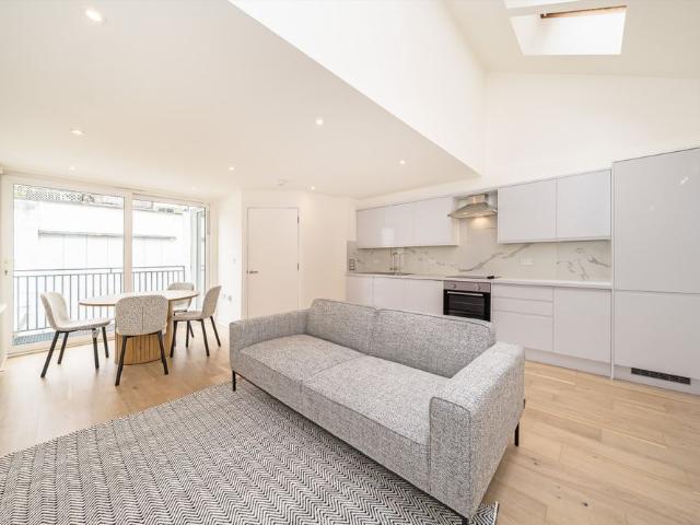 Apartment for rent in Oval, Greater London