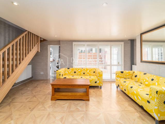 House for rent in Barnsbury, Greater London