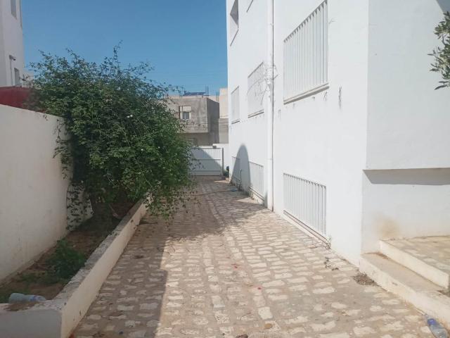 Terrain location à La Soukra