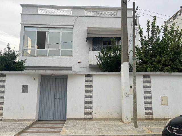 Maison location à El Menzah 9, Douz