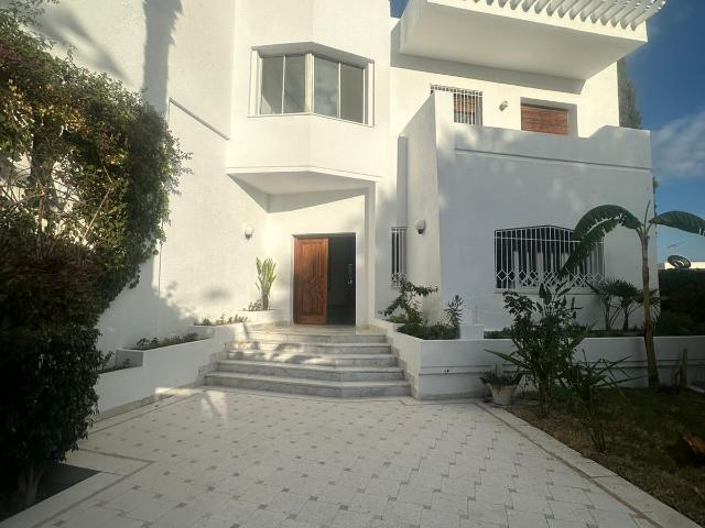 Maison location à El Menzah 9, Douz