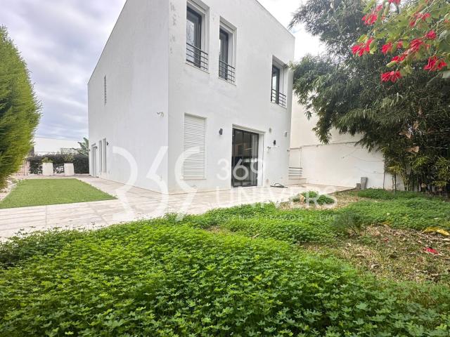 Maison location à Ain Zaghouan, Douz