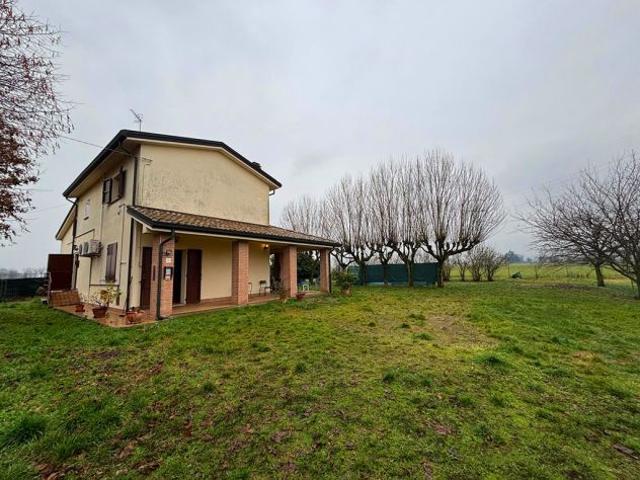 Villa Indipendente in affitto a Sorbolo, Reggio Emilia