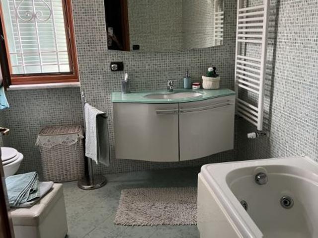 Stanza in affitto a Bagni Di Lucca Ponte, Toscana