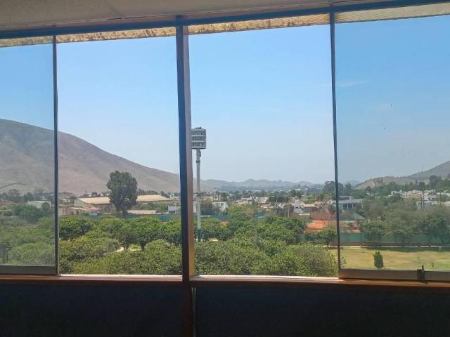 Oficina alquiler en Rinconada, Lima Metropolitana