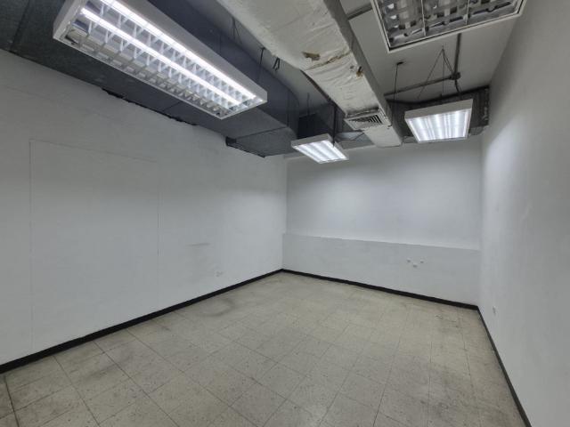 Oficina en alquiler en El Hato, Caracas
