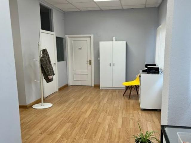 Local Comercial en alquiler en Villafría de Burgos, Vadillos