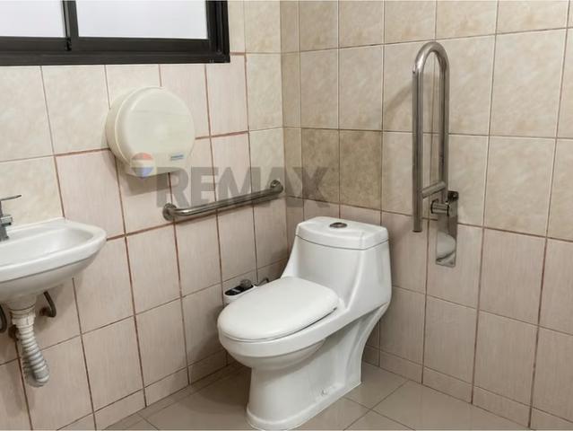 Oficina en arriendo en La Florida, Provincia de Santiago