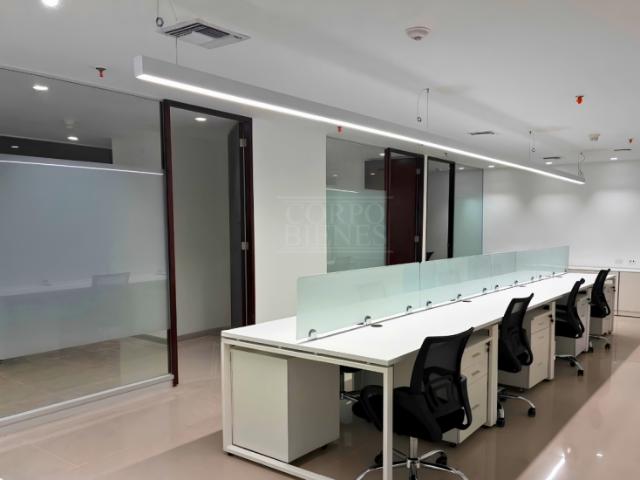 Oficina en alquiler en Lomas de Chuao, Caracas