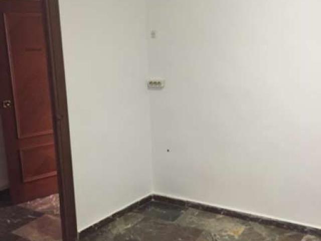 Oficina en alquiler en San Ildefonso, Jaén