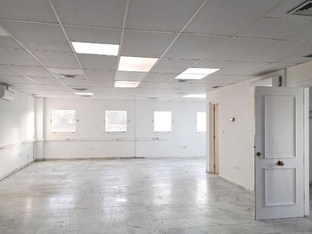 Oficina en alquiler en Distrito Norte, Sevilla