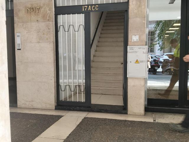 Oficina en alquiler en Los Remedios, Sevilla