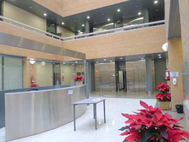 Oficina en alquiler en Distrito Norte, Sevilla