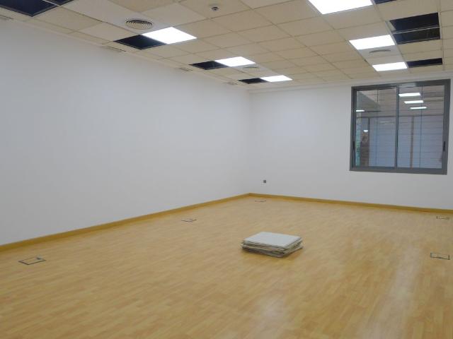 Oficina en alquiler en Distrito Norte, Sevilla