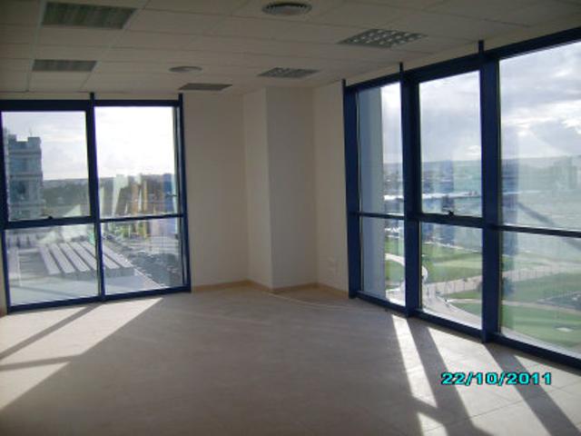 Oficina en alquiler en Distrito Norte, Sevilla