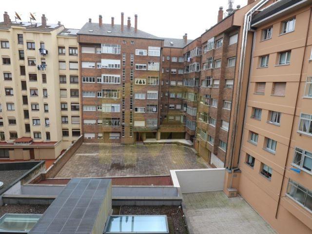 Oficina en venta en Oviedo, Asturias