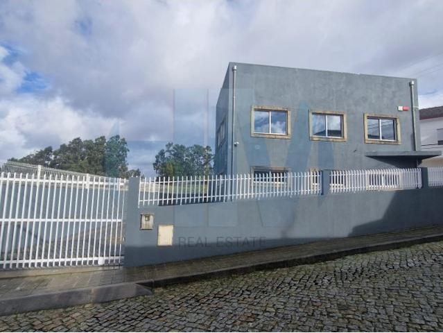 Armazém alugar em Gondomar, Porto