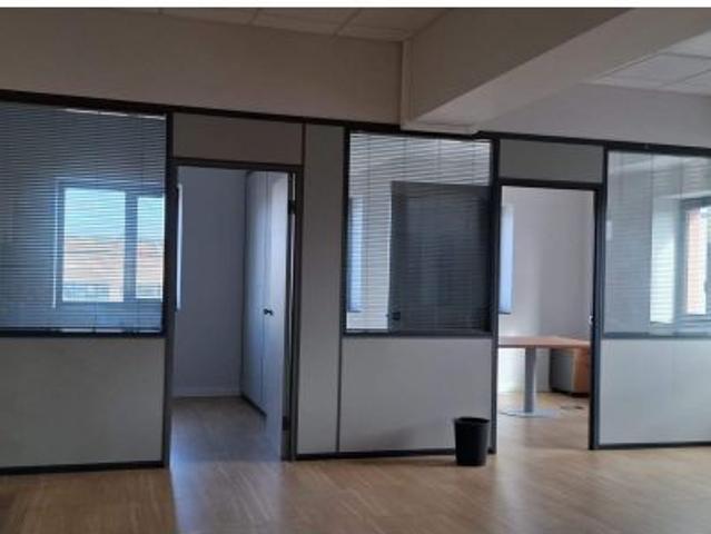 Local Comercial en alquiler en Lamiako, Leioa