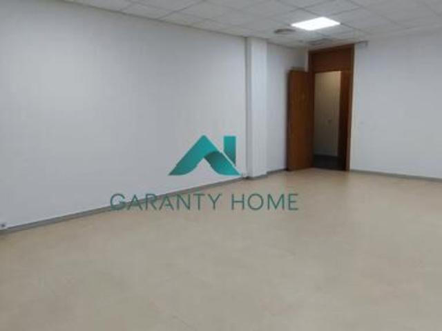 Local Comercial en alquiler en Cerro-Amate, Sevilla