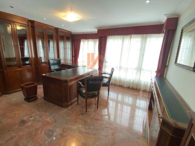 Oficina en venta en Santiago de Compostela, Santiago