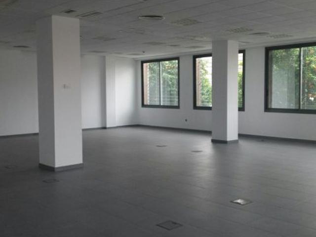 Local Comercial en alquiler en San Pablo-Santa Justa, Sevilla