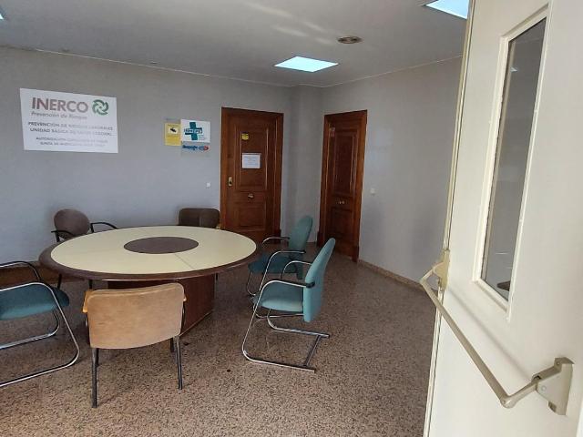 Oficina en alquiler en Distrito Norte, Sevilla