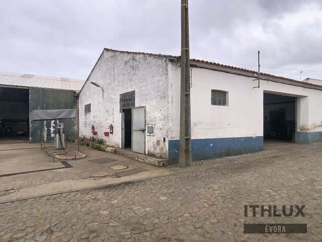 Armazém venda em Redondo, Évora